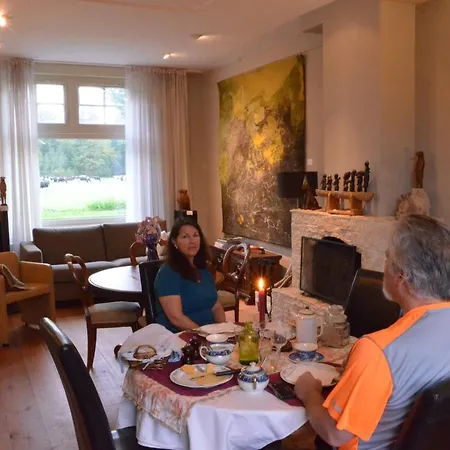 Art+bed And Breakfast B&B *