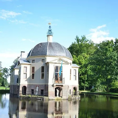 ベッド・アンド・ブレックファスト Art+bed And Breakfast