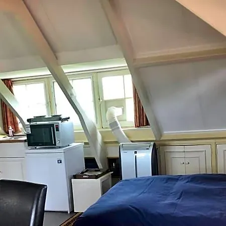 Art+bed And Breakfast 's-Graveland