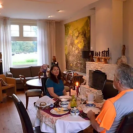 Art+bed And Breakfast Frühstückspension 's-Graveland