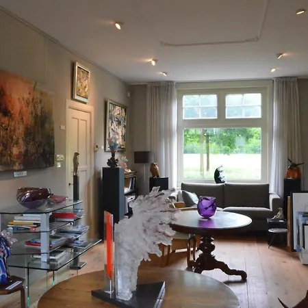 לינה וארוחת בוקר Art+bed And Breakfast אס גריבלנד