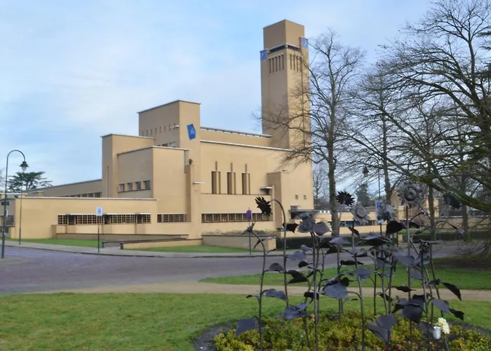 Art+bed And Breakfast