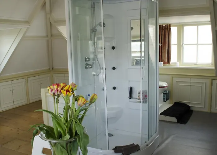 Art+bed And Breakfast